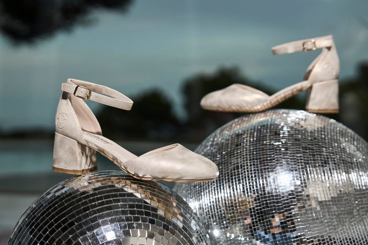 Rieker otevřené lodičky s kotníkovým páskem muschel 44762-91