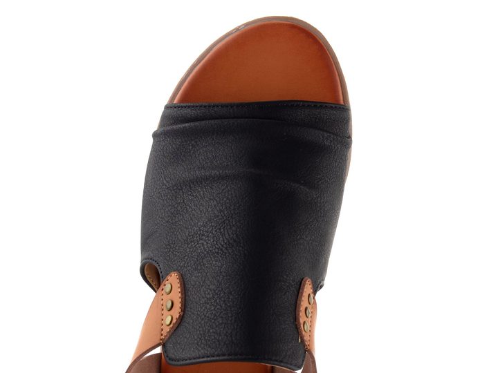 Mustang sandály s plným nártem černé 1388-808-009