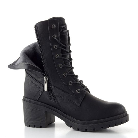 Mustang šněrovací kotník na podpatku black 15M0122005