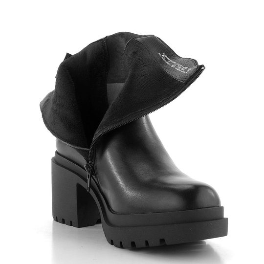 Bagatt kotník na podpatku černý D35-AMH30-5900