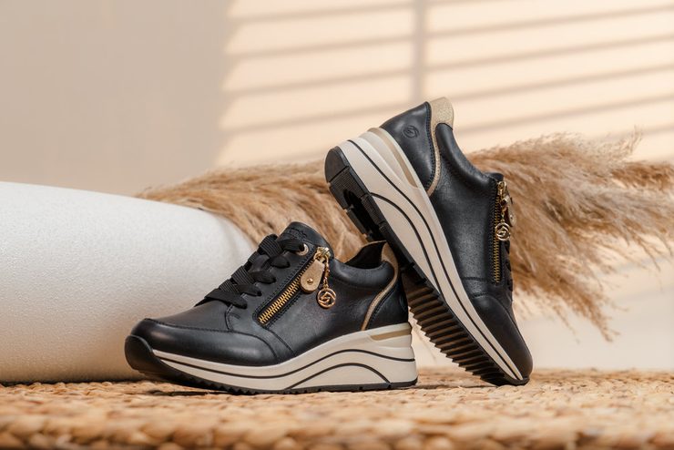 Remonte tenisky na klínku černé D0T03-01