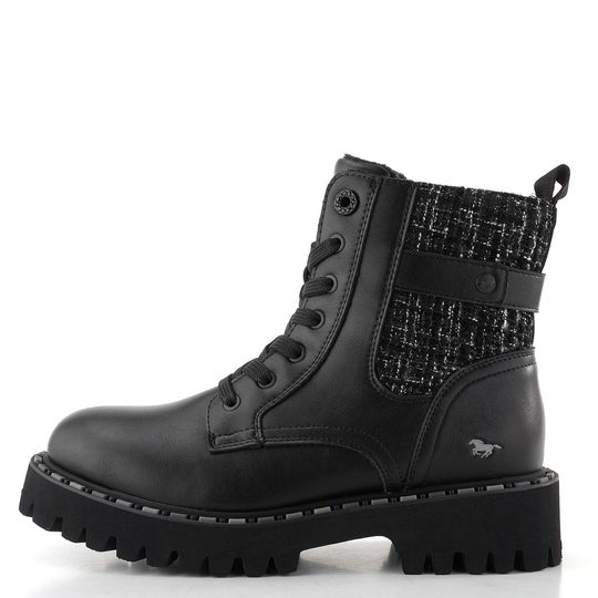 Mustang šněrovací kotník na hrubé podešvi black 15M0302007