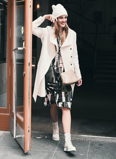 Bugatti kotník na hrubé podešvi vyšší Offwhite 411-A0W30-3500