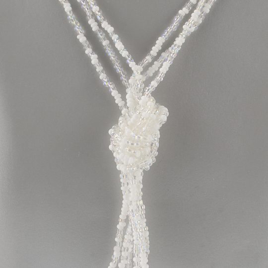 Náhrdelník rokajl dlouhý s uzlem bílý/čirý