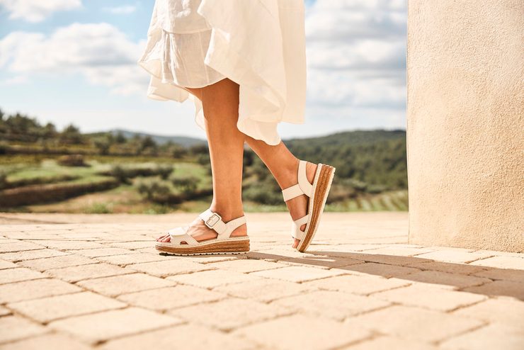 Rieker sandále s variabilnými pásikmi Porzellan 62760-60