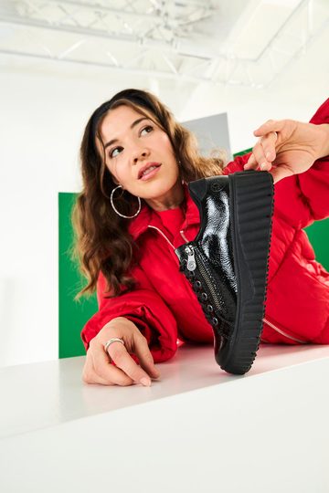 Rieker tenisky na platforme lakované čierne N2501-00