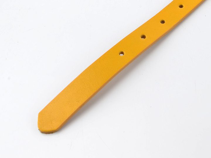 Dámský kožený opasek žlutý se sponou v šedé barvě 175-32