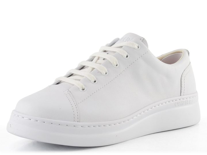 Camper bílé polobotky na platformě Runner Up K200508-041