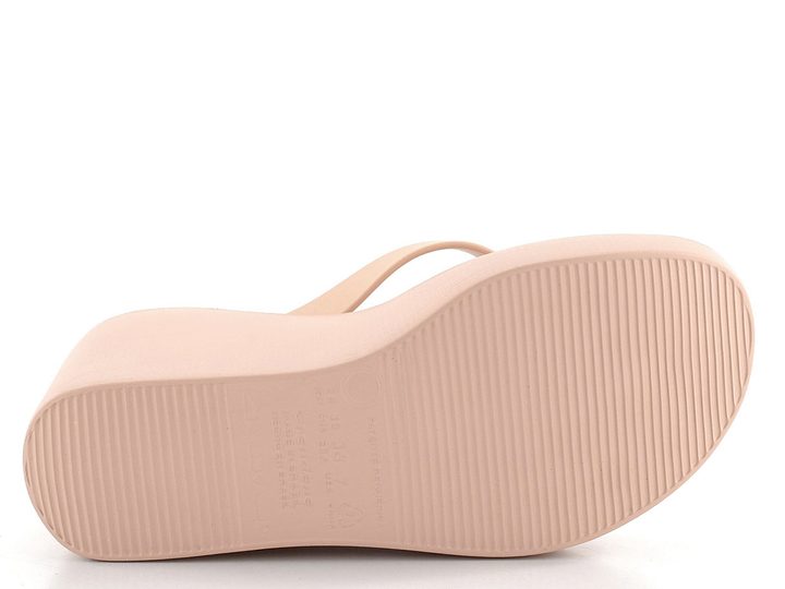Ipanema béžové žabky na klínu High Fashion Thong Fem 83521-AQ573Z