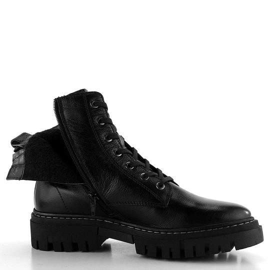 Bagatt černý šněrovací kotník na hrubé podešvi D31-AOL30-1000