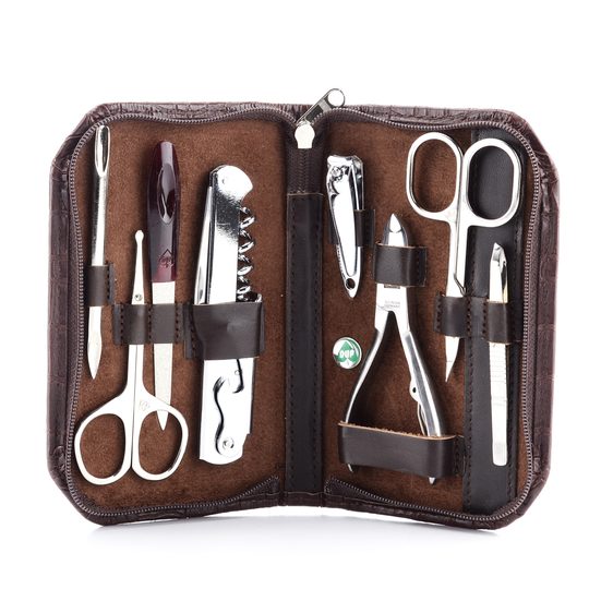 Manikúra velká hnědá