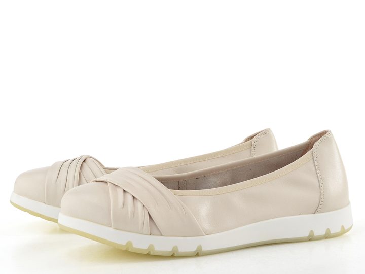 Caprice širší kožené baleríny Off white 9-22118-44