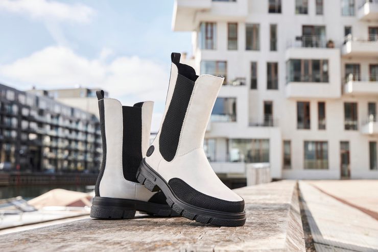 Rieker vyšší chelsea kotník na hrubé podešvi béžový Z9170-60