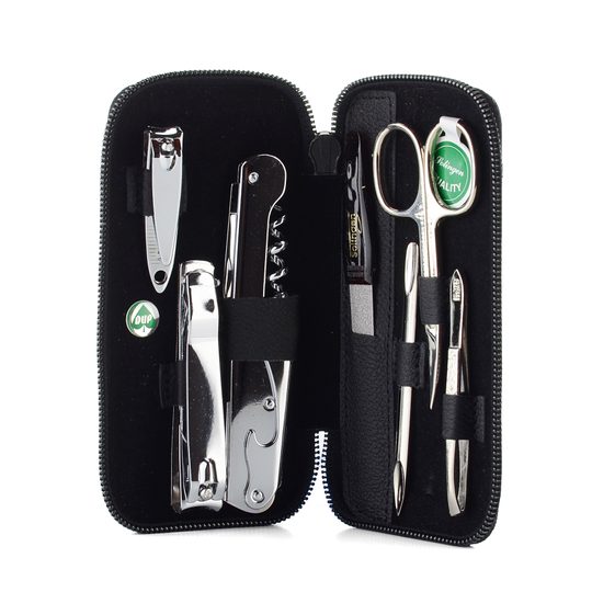 Černá manikúra se Solingen nůžkami