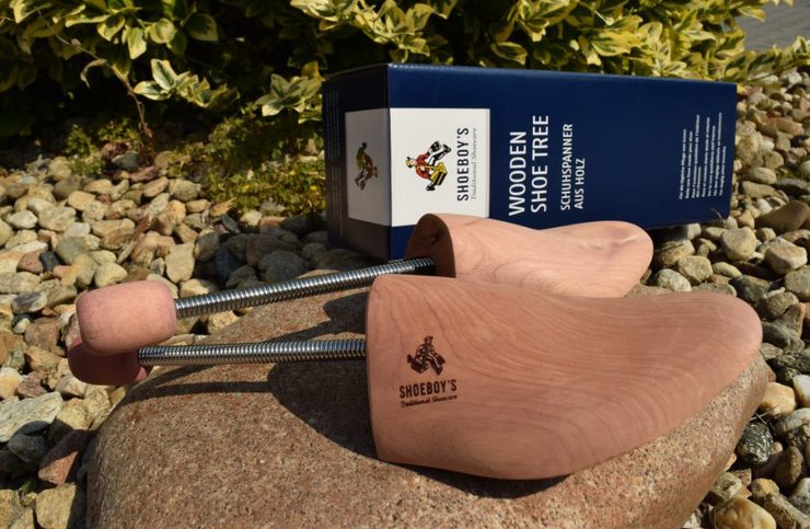 Shoeboy's cédrový napinák Cedar Universal