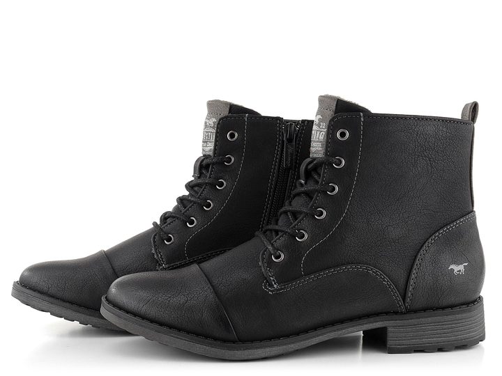 Mustang vyteplený kotník černý 1359-502-009