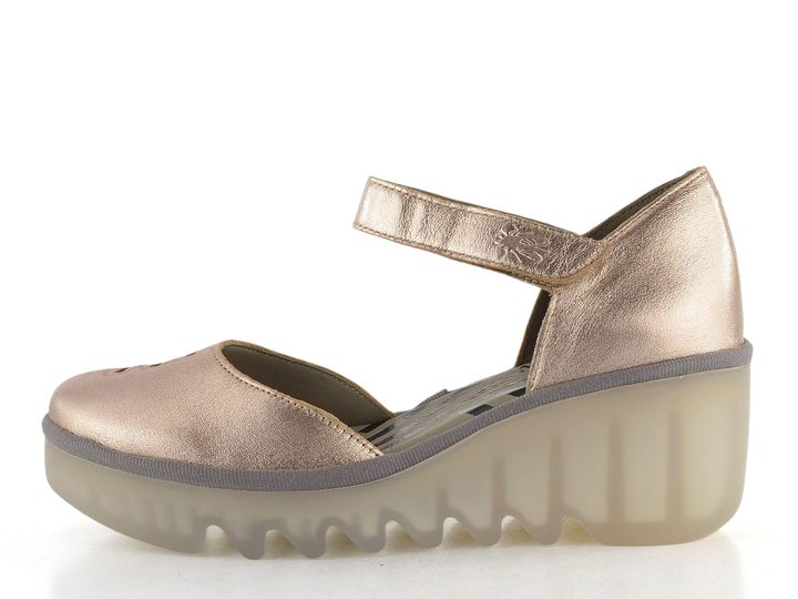 Fly London metalické lodičky na klínu sahara P501305027