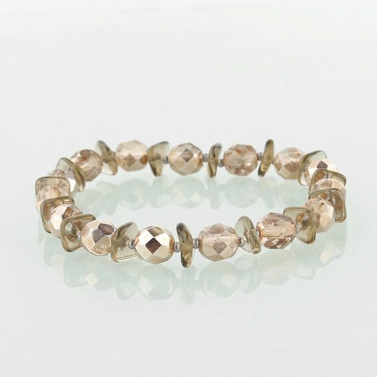 Náramek ze skleněných kamenů a broušených korálků šedý/ stříbrný pokov