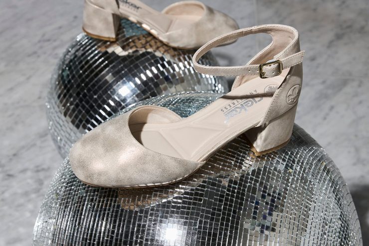 Rieker otevřené lodičky s kotníkovým páskem muschel 44762-91