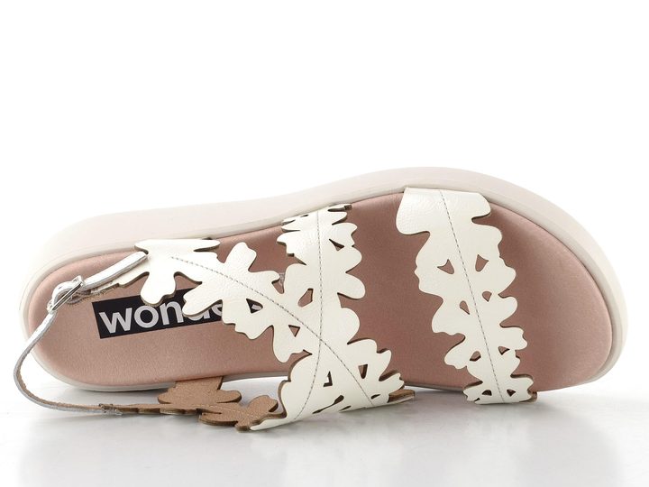 Wonders bílé lakované sandály off C-6551