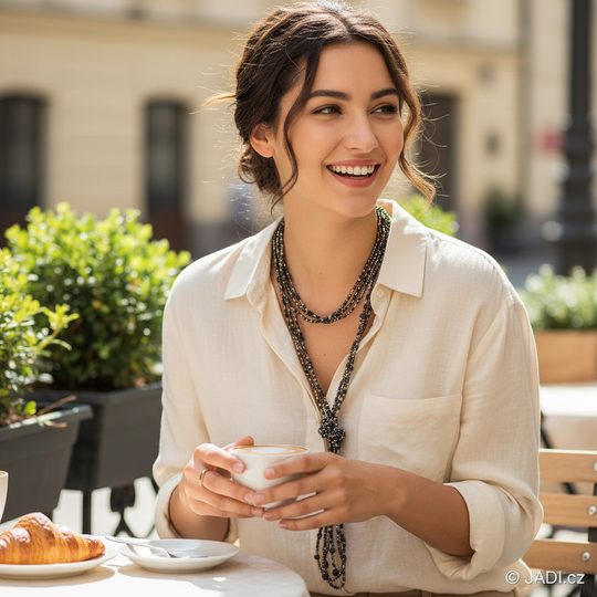 Náhrdelník rokajl dlouhý s uzlem černá/bronzová