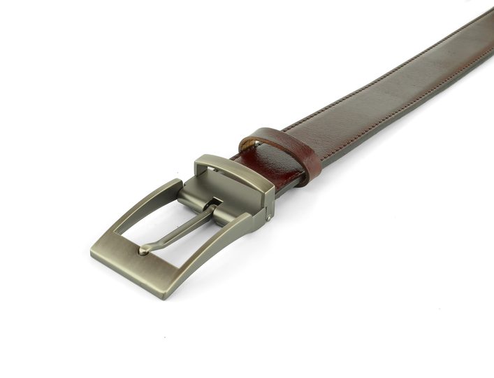 Tmavě hnědý kožený opasek s matovanou sponou 32 mm