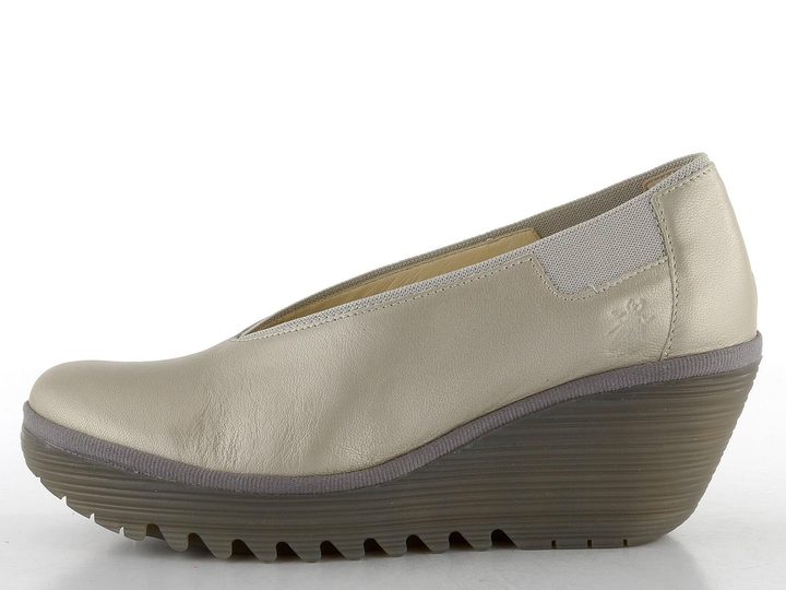 Fly London lodičky na klínu silver P501438013