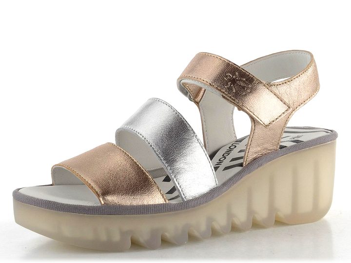 Fly London metalické sandály na klínu sahara/silver P501575005