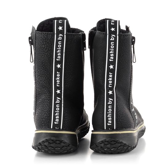 Rieker kotník s ozdobným nápisem černý Z4218-00