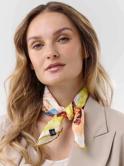 Fraas hedvábný šátek s motýlky 612026-615