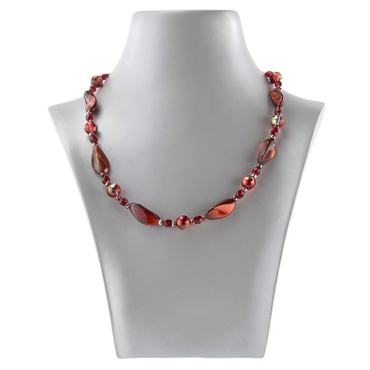 Náhrdelník ze skleněných kamenů vínový multi