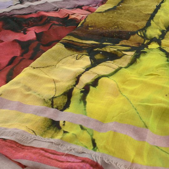 Högl farebný šál s modalom a hodvábom Red Multi 7-152000