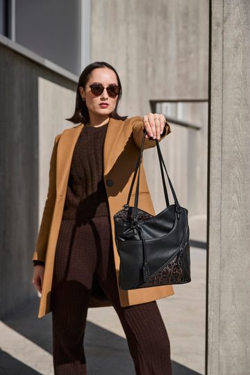 Rieker kabelka na rameno/batoh černá/zvířecí vzor H1025-01