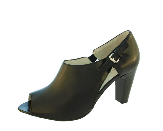 högl černé sandály na nárt s volnou špičkou