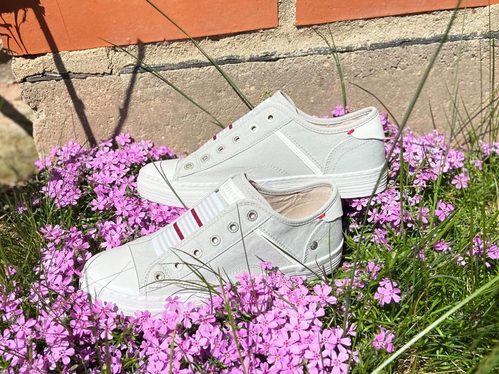 Mustang tenisky bez tkaniček Hellgrau 1376-402-022