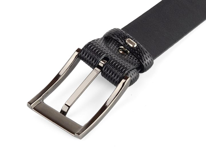Pánský černý bombírovaný opasek s leštěnou sponou 34 mm