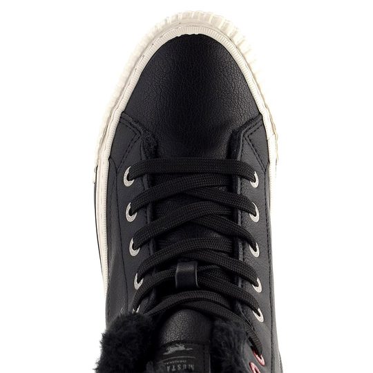 Mustang vyteplený šněrovací kotník na platformě černý 1442-601-009