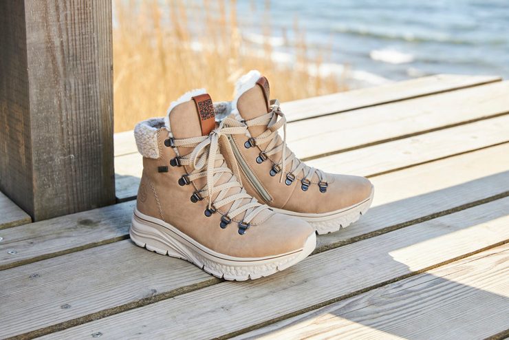 Rieker členková obuv s membránou na platforme béžová 48034-20