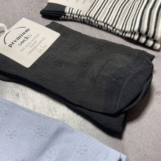 Dámske ponožky so zdravotným lemom 3 páry čierna/modrá/pruh