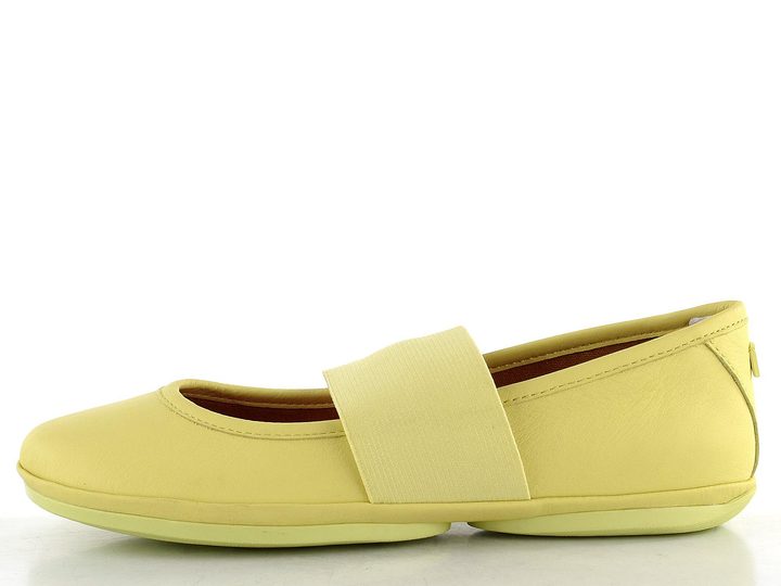 Camper baleríny s páskem světle žluté 21595-260