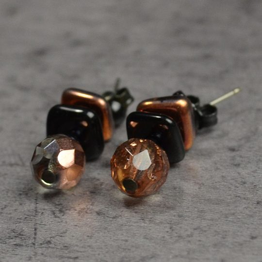 Náušnice na puzetu visací černé/bronzové