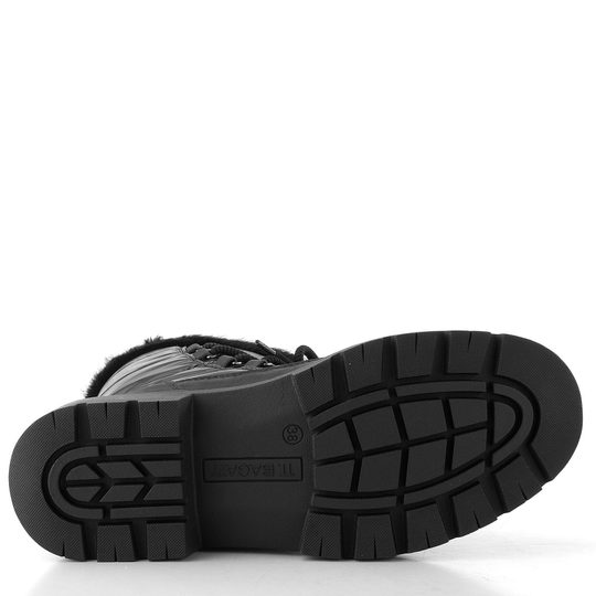 Bagatt prošívaný kotník na hrubé podešvi černý D31-ATZ50-6969