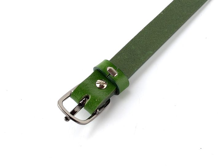 Dámský kožený opasek zelený se sponou v šedé barvě 203-31