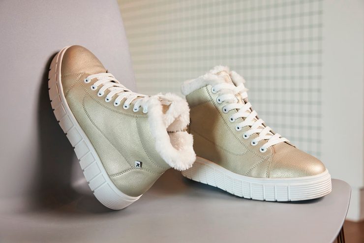 Rieker Revolution členková obuv na platforme svetlá W1071-90