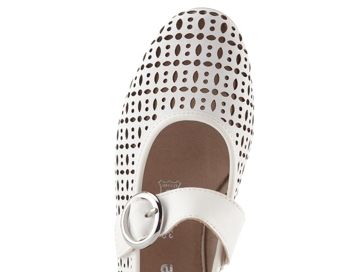 Remonte prořezávané baleríny s nártovým páskem bílé D0K16-80