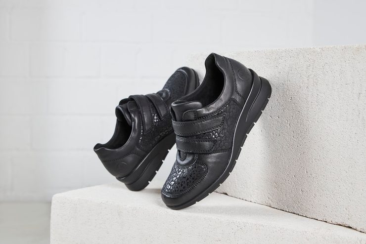 Rieker poltopánky na suchý zips čierne L4868-00