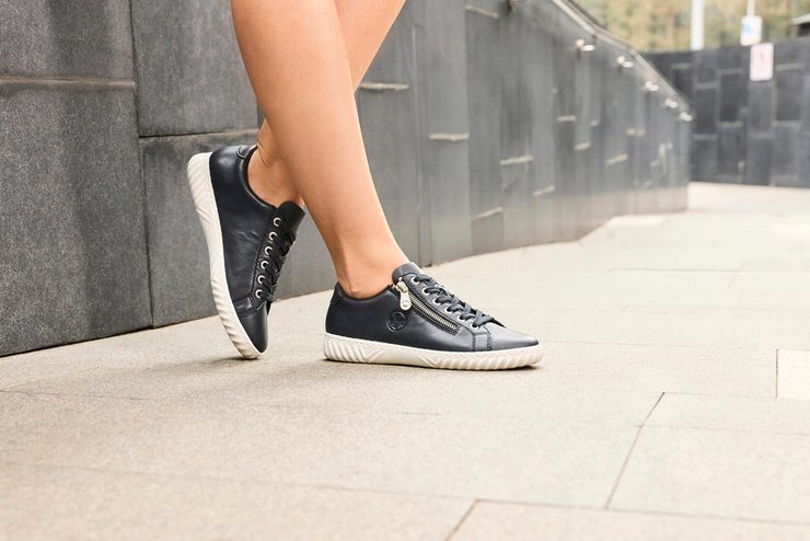 Rieker poltopánky so zipsom tmavo modré N0900-14