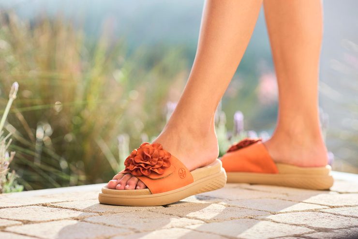 Rieker pantofle s aplikací Pumpkin V1562-38