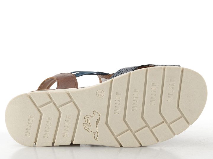 Mustang sandály s plným nártem a gumičkami navy 26M0422003