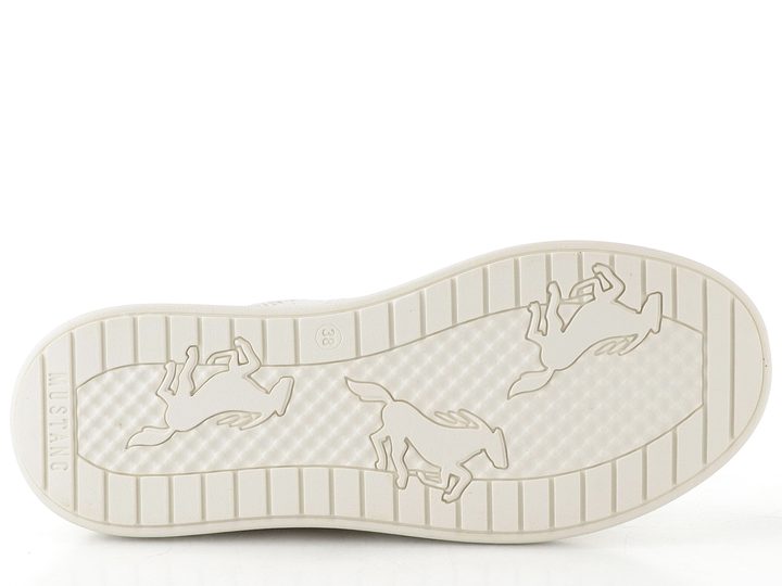 Mustang tenisky s potištěnou podešví white 26M0482001